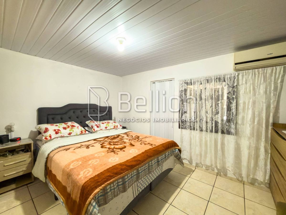 Duas casas em um único terreno: uma excelente oportunidade para morar, investir ou gerar renda!