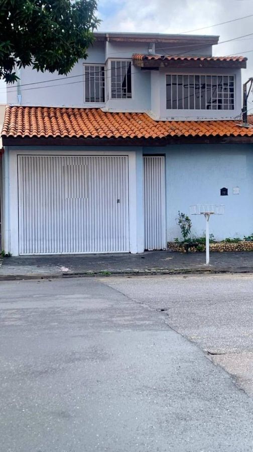 Linda casa no jd santa maria jacareí sp PODE SER COMERCIAL O - Casa em Jardim Santa Maria, Jacareí - para locação - LISURA IMÓVEIS