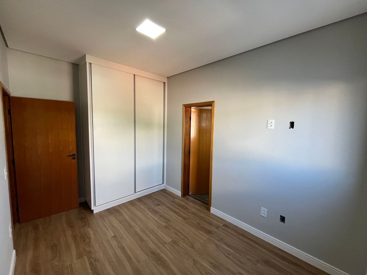 Casa de Condomínio com 3 quartos, Roncáglia - Valinhos, foto 2