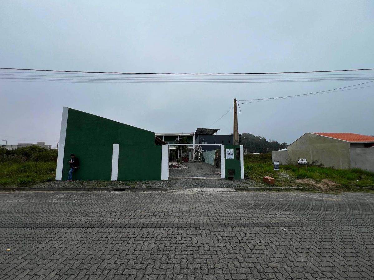 CASA COM 03 QUARTOS SENDO 01 SUÍTE NO BAIRRO NOVA BARRA VELHA - Barra Velha/SC