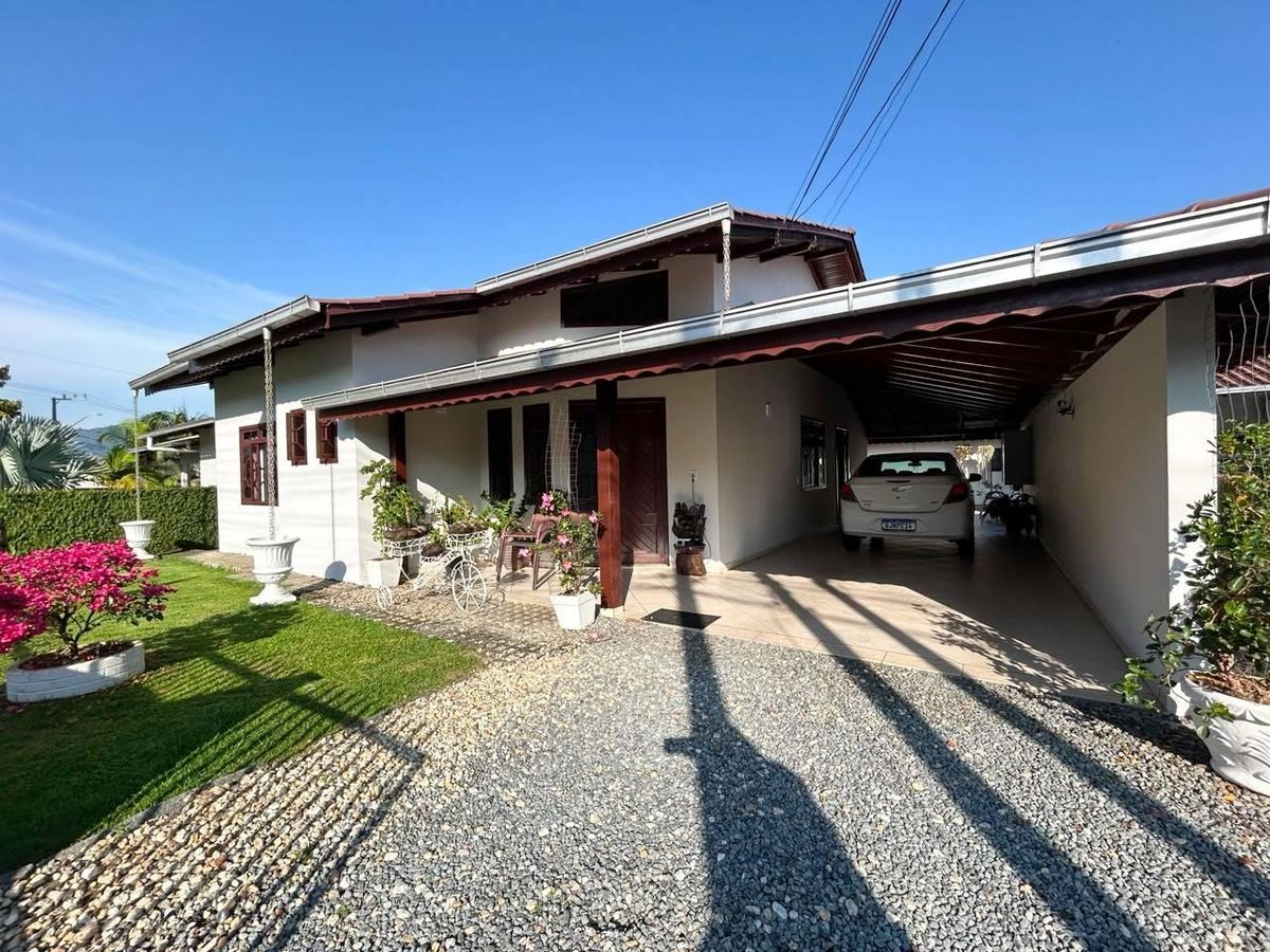 Casa Semimobiliado Com 01 suíte + 02 Quartos | Tifa Martins - Jaraguá do Sul - Casa em Tifa Martins, Jaraguá do Sul - à venda - Eskala Imóveis LTDA