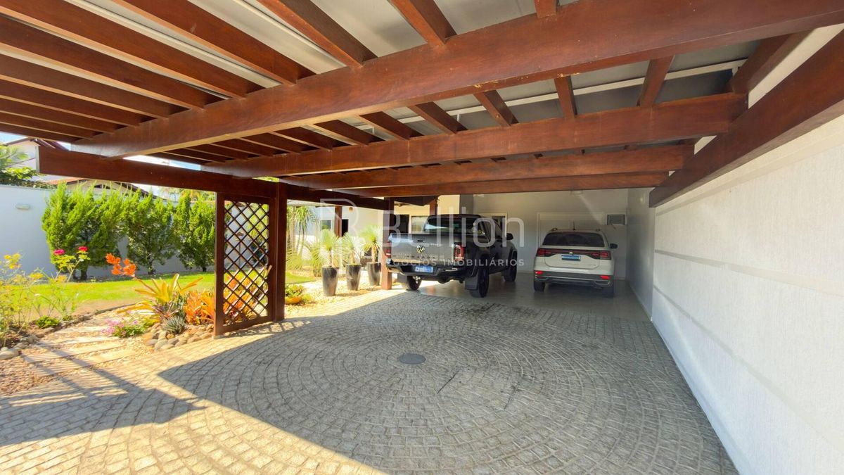 Uma casa que traduz alto padrão em cada detalhe.