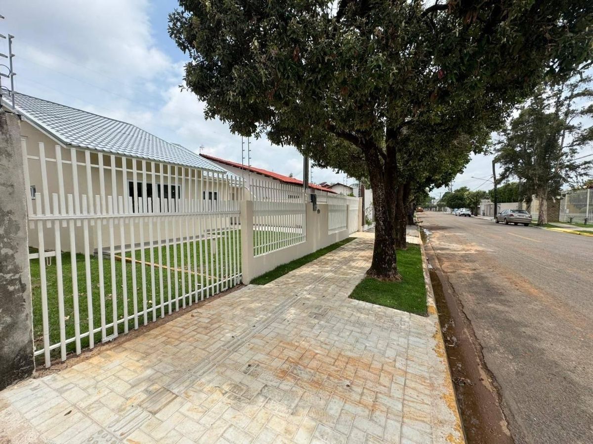 Casa com 3 quartos, 1 suíte