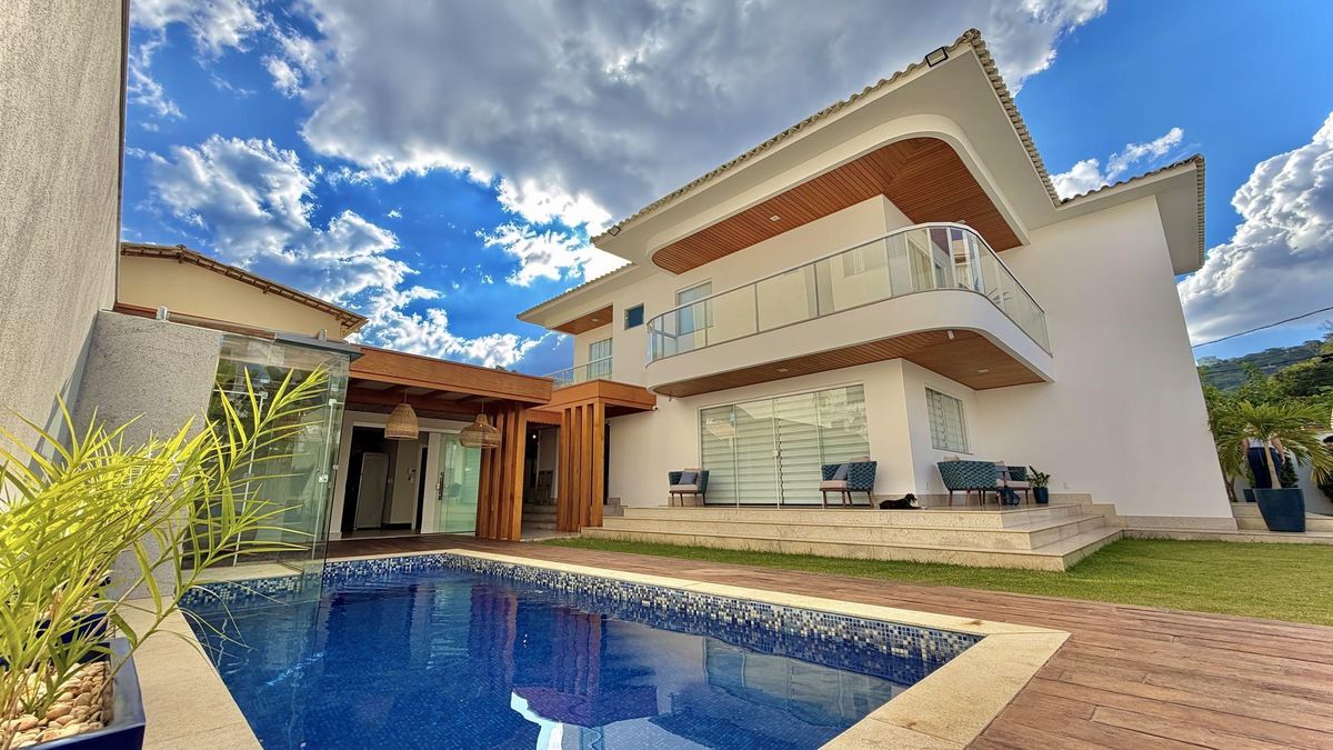 Casa com 3 dormitórios à venda, 500 m² por R$ 2.500.000,00 - Santa Mônica - Colatina/ES