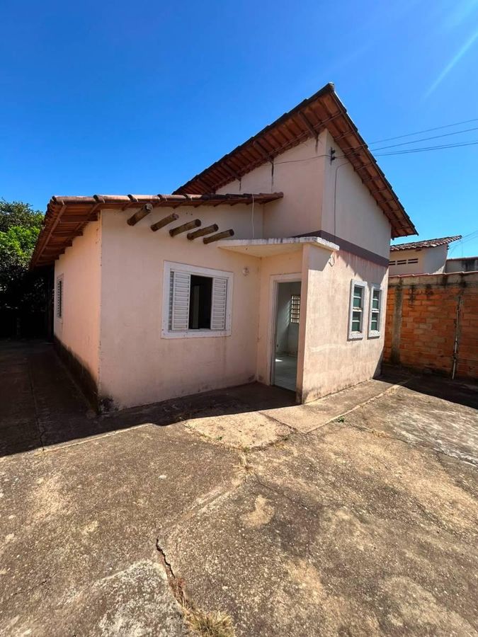 CASA À VENDA JARDIM PRIVÊ - Casa em Jardim Privê das Caldas, Caldas Novas - à venda - Brasília Imóveis Ltda