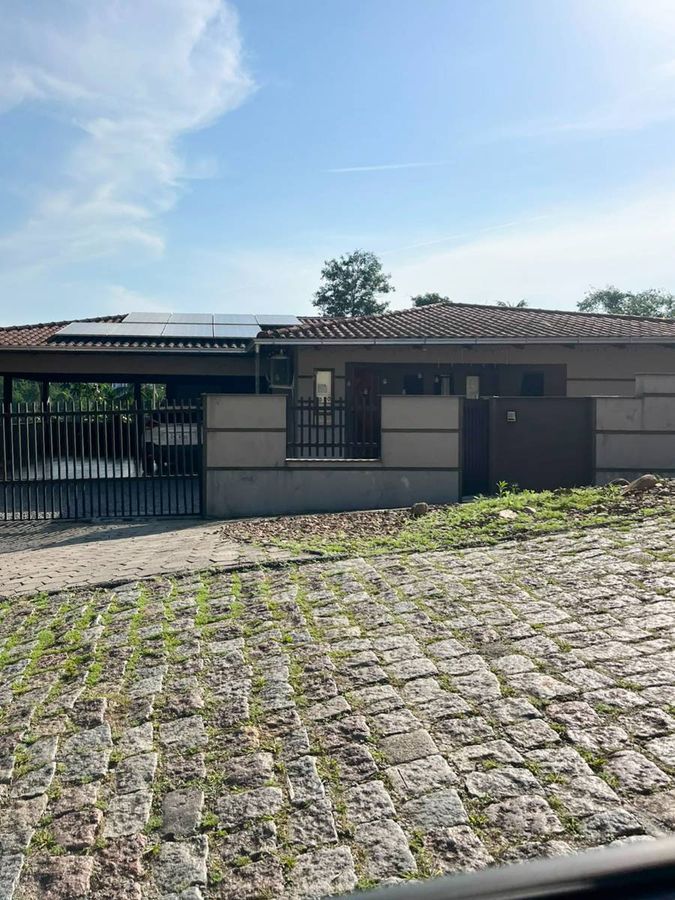 Casa Com 04 Quartos, Sendo 01 Suíte Com Closet | Vila Lenzi - Jaraguá do Sul - Casa em Vila Lenzi, Jaraguá do Sul - à venda - Eskala Imóveis LTDA