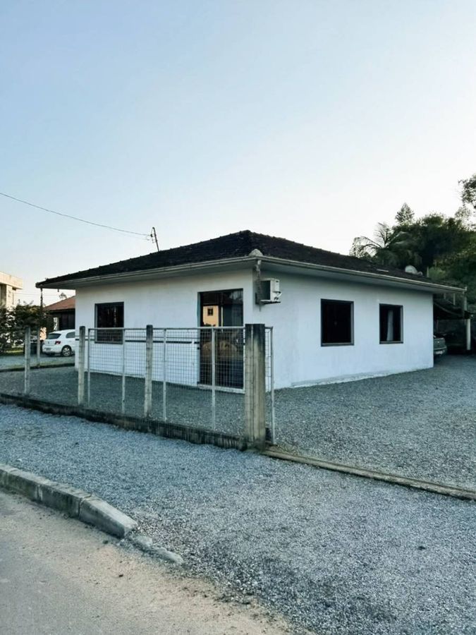 Casa Semimobiliada Com 300m² De Área De Terreno | Bananal do Sul - Guaramirim - Casa em Bananal do Sul, Guaramirim - à venda - Eskala Imóveis LTDA