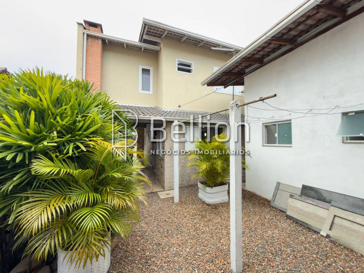 Casa 4 quartos Estados, Indaial - Oportunidade de troca por apartamento