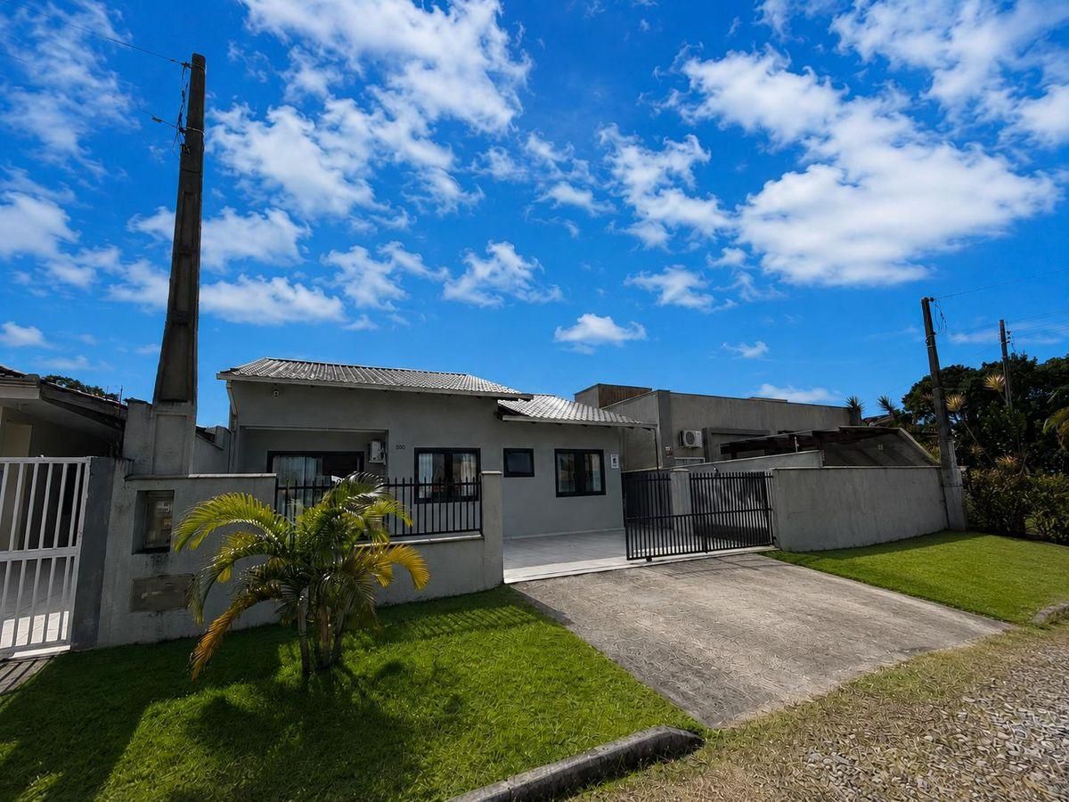 Casa com 03 suítes na Barra do Saí a 400 metros da praia em Itapoá/SC - Casa em Barra do Sai, Itapoá - à venda - SBGLOBAL Imobiliária
