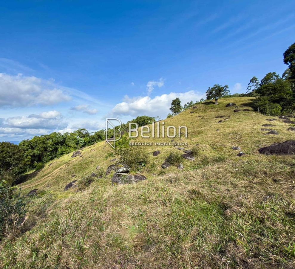 Sítio com 270.000m² no Bairro Tiroleses, Timbó