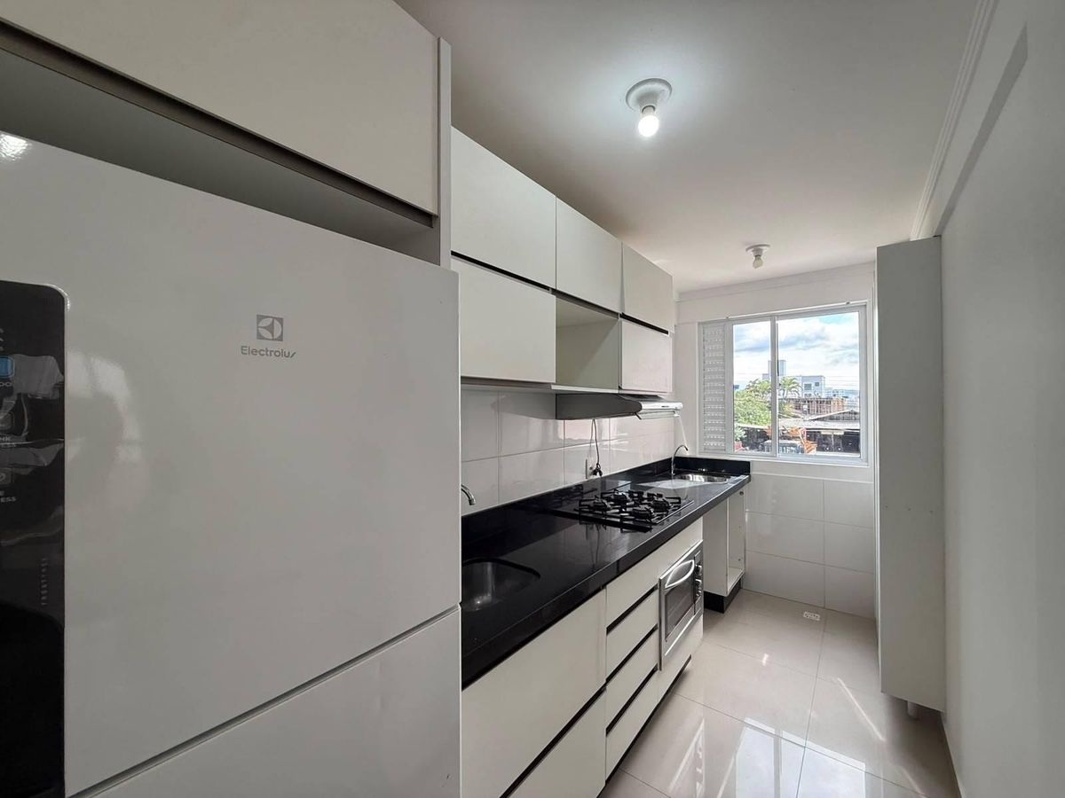 Apartamento Semimobiliado no bairro Rio pequeno - Apartamento em Rio Pequeno, Camboriú - à venda - Roseli Imóveis