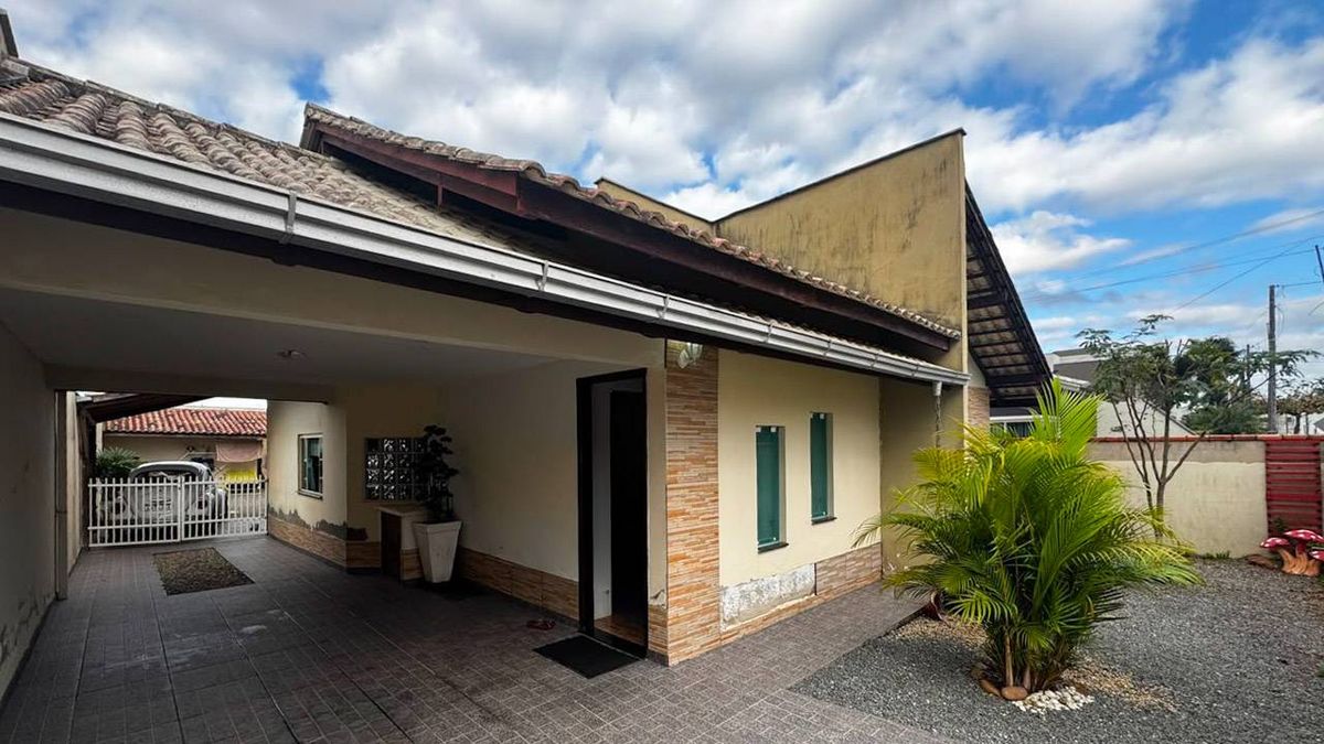 Casa Semimobiliada Com 368m² De Área De Terreno | Amizade - Guaramirim - Casa em Amizade, Guaramirim - à venda - Eskala Imóveis LTDA