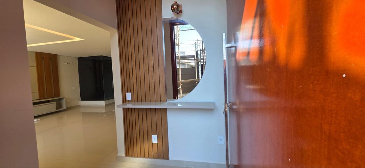 Venda GUARÁ || QE 50 casa alto padrão - Casa em Guará II, Brasília - à venda - Milton Aparecido Correa