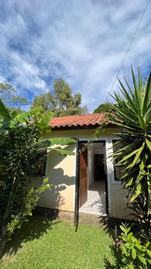 Casa com 2 quartos, California - Nova Santa Rita