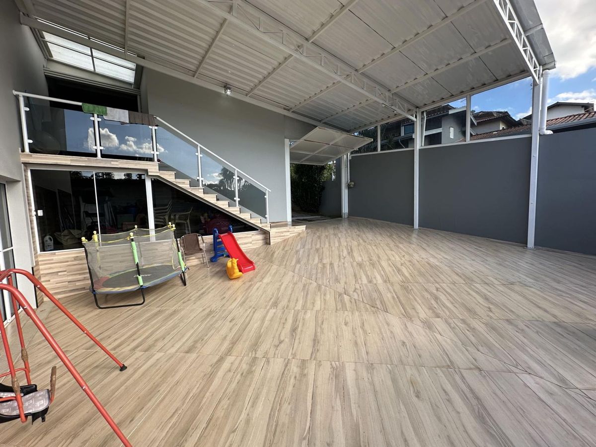 Casa de Condomínio com 3 quartos, foto 5