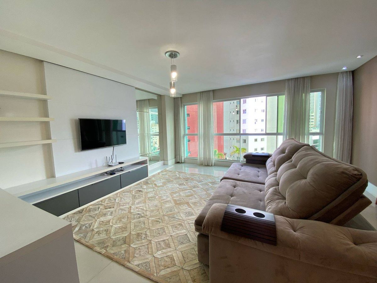 EDIFÍCIO DE LA TORRE - CENTRO DE BALNEÁRIO CAMBORIÚ - Apartamento em Centro, Balneário Camboriú - para locação - Brava Norte Imóveis