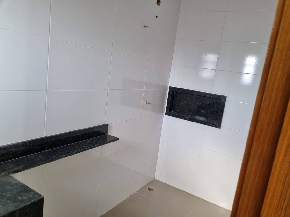 Sobrado com 3 quartos à Venda, Jardim Santa Bárbara - Guarulhos
