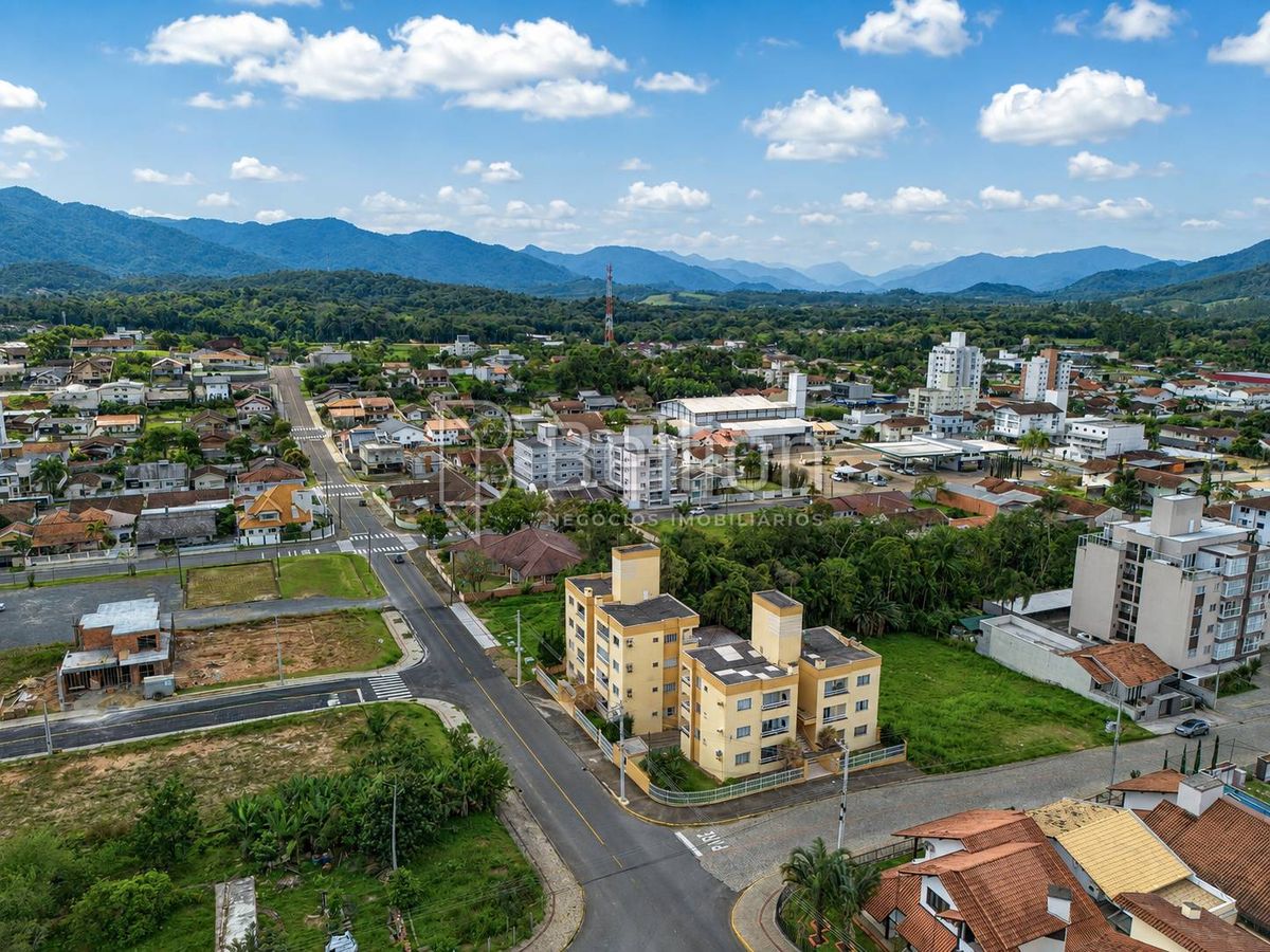 Apartamento Semimobiliado à Venda em Timbó 2 Quartos no Bairro das Capitais