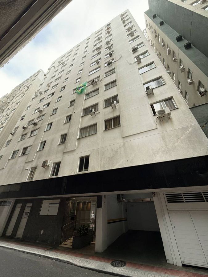 Vendas - 01 Dormitório - Quadra Mar - Avenida Brasil - Balneário Camboriú