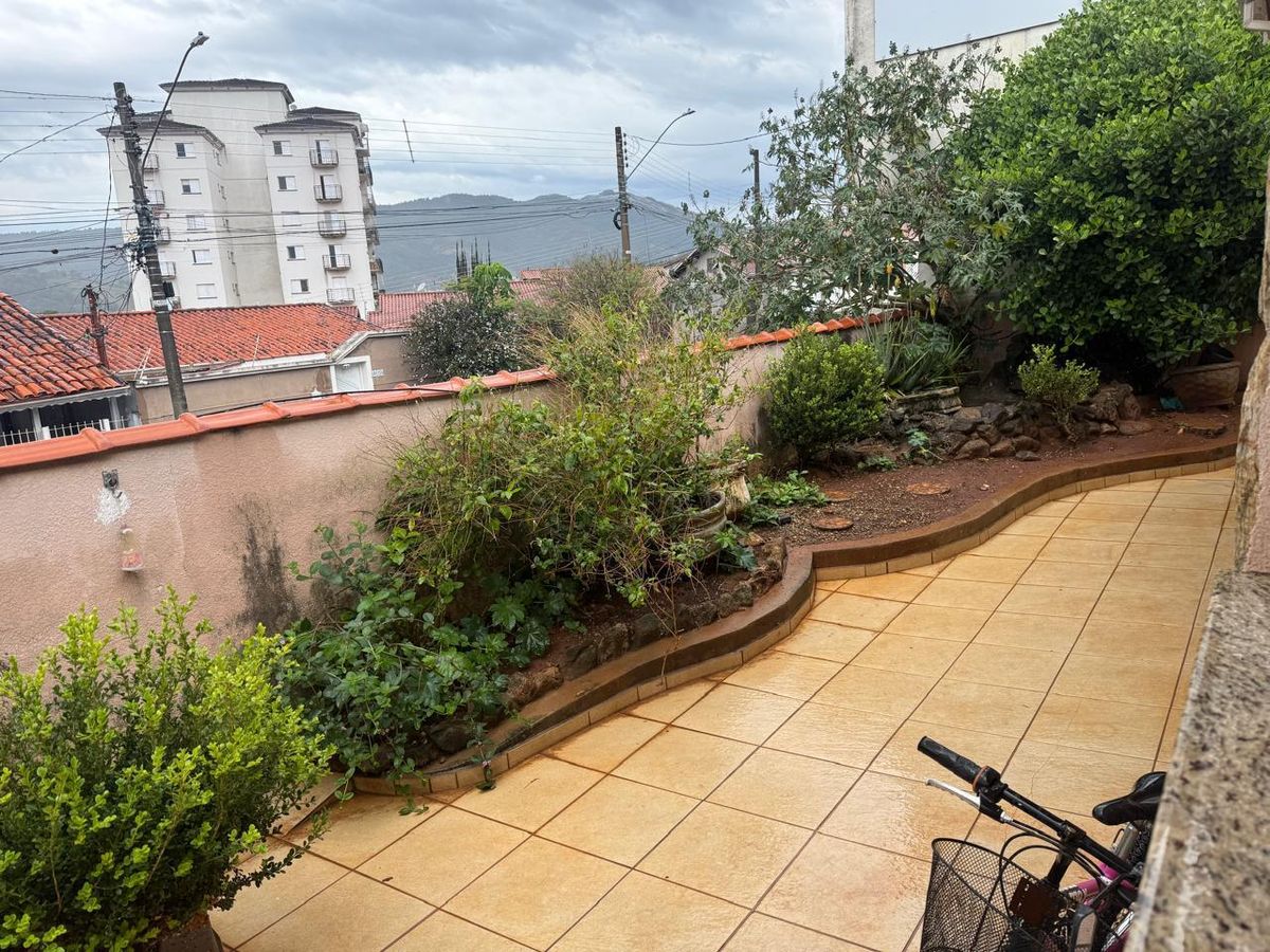 Linda casa térrea com 2 dormitórios 230m² no Atibaia Jardim - Casa em Atibaia Jardim, Atibaia - para locação e à venda - Di Casa Imóveis Atibaia LTDA