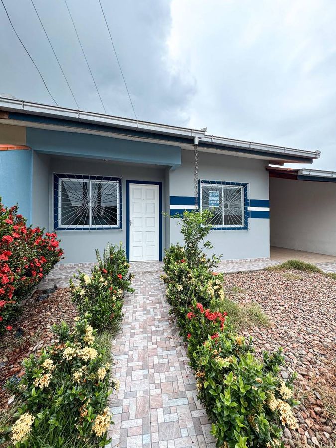 Casa à Venda em Condomínio Fechado no bairro Estrada Nova