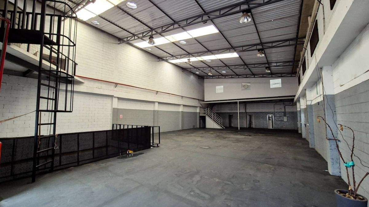 Depósito-Galpão, 384 m² - Foto 2