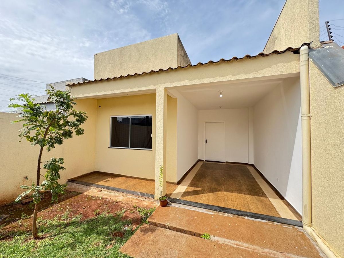 CASA COM 3 QUARTOS A VENDA NO BAIRRO JARDIM ANA CRISTINA EM FOZ DO IGUAÇU - PR - Casa em Jardim Duarte, Foz do Iguaçu - à venda - Imob10 Imobiliária Ltda