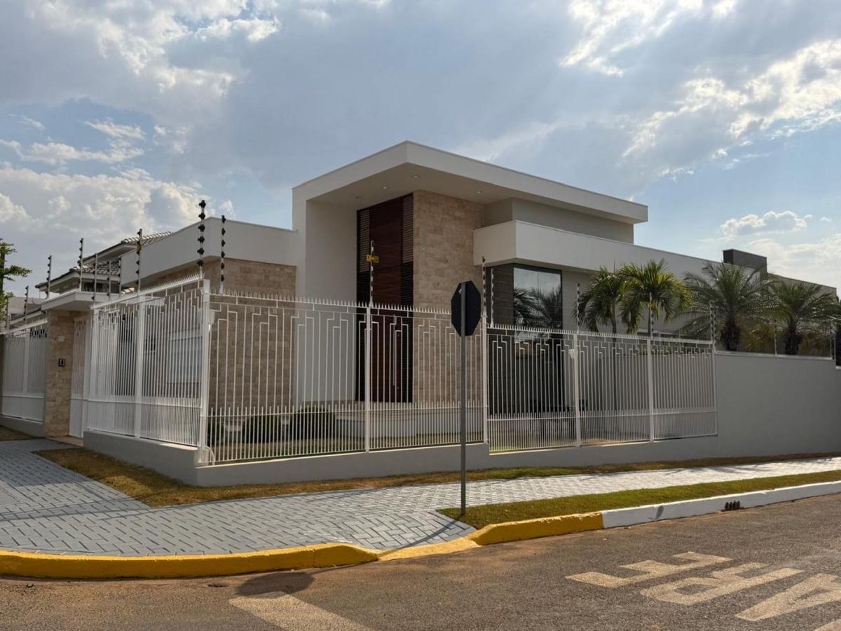 VENDE-SE CASA 03 SUÍTES VILA ROMANA - Casa em Vila Romana, Sorriso - à venda - VIVABEM BRASIL IMOVEIS E LOCACOES LTDA