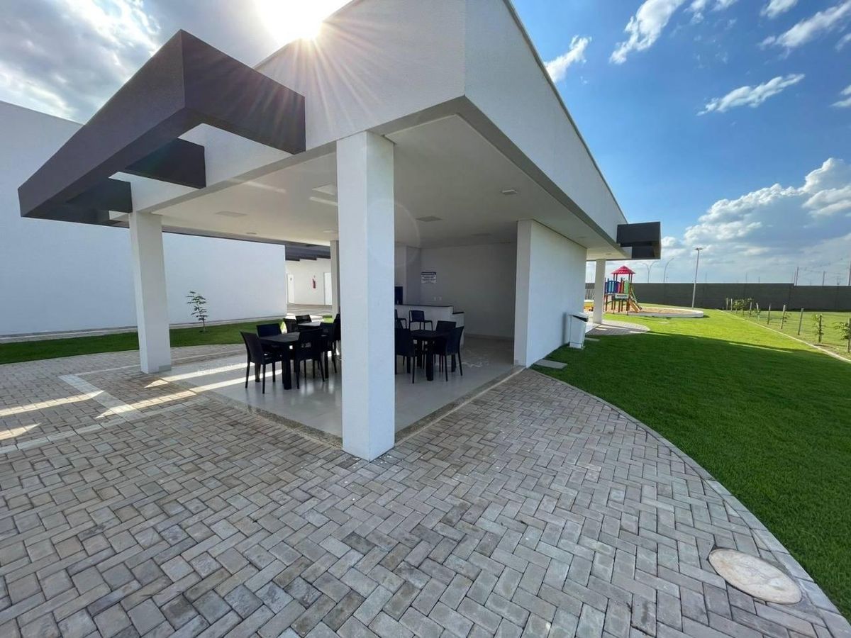 Casa com 2 quartos, 1 suíte