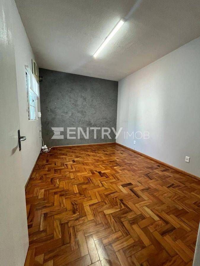 Casa comercial para locação e VENDA, no Vianelo, ao lado do centro de Jundiaí, recém reformada com mais de 140m² em Jundiaí, SP - Casa em Vila Vianelo, Jundiaí - para locação e à venda - Entry Imob