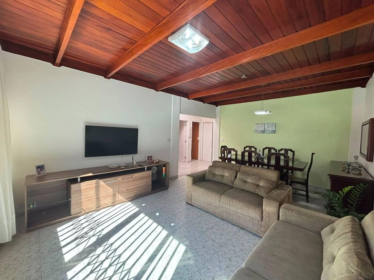 Casa com 3 quartos, Jardim Mariliza - São Paulo