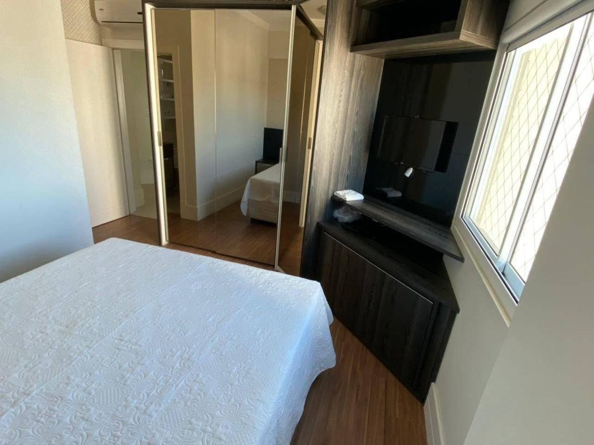 Apartamento à venda ou locação  Quadra Mar no Ed   Grand Royale  Centro, Balneário Camboriú, SC