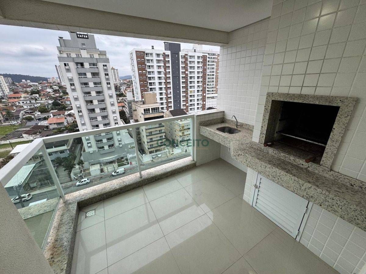 Apartamento de 02 Dormitórios (01 Suíte) para Locação em Barreiros - Localização, Conforto e Andar Alto