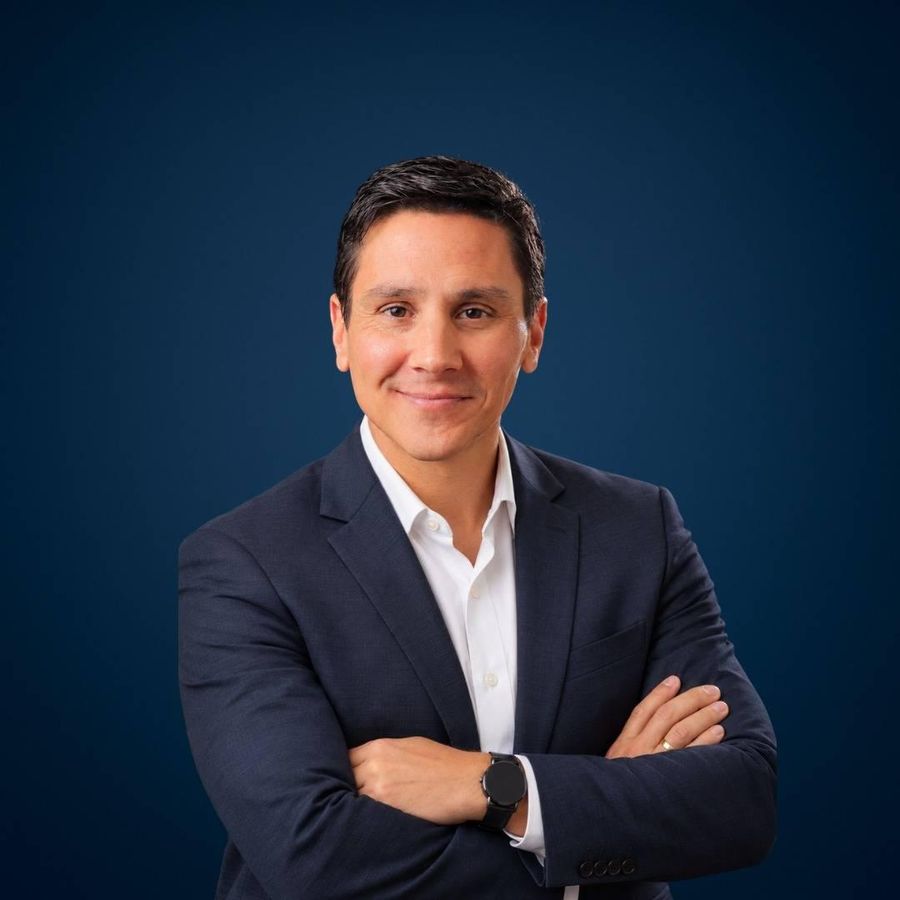 Juan Pablo Van Ysseldyk Juan Pablo Van Ysseldyk