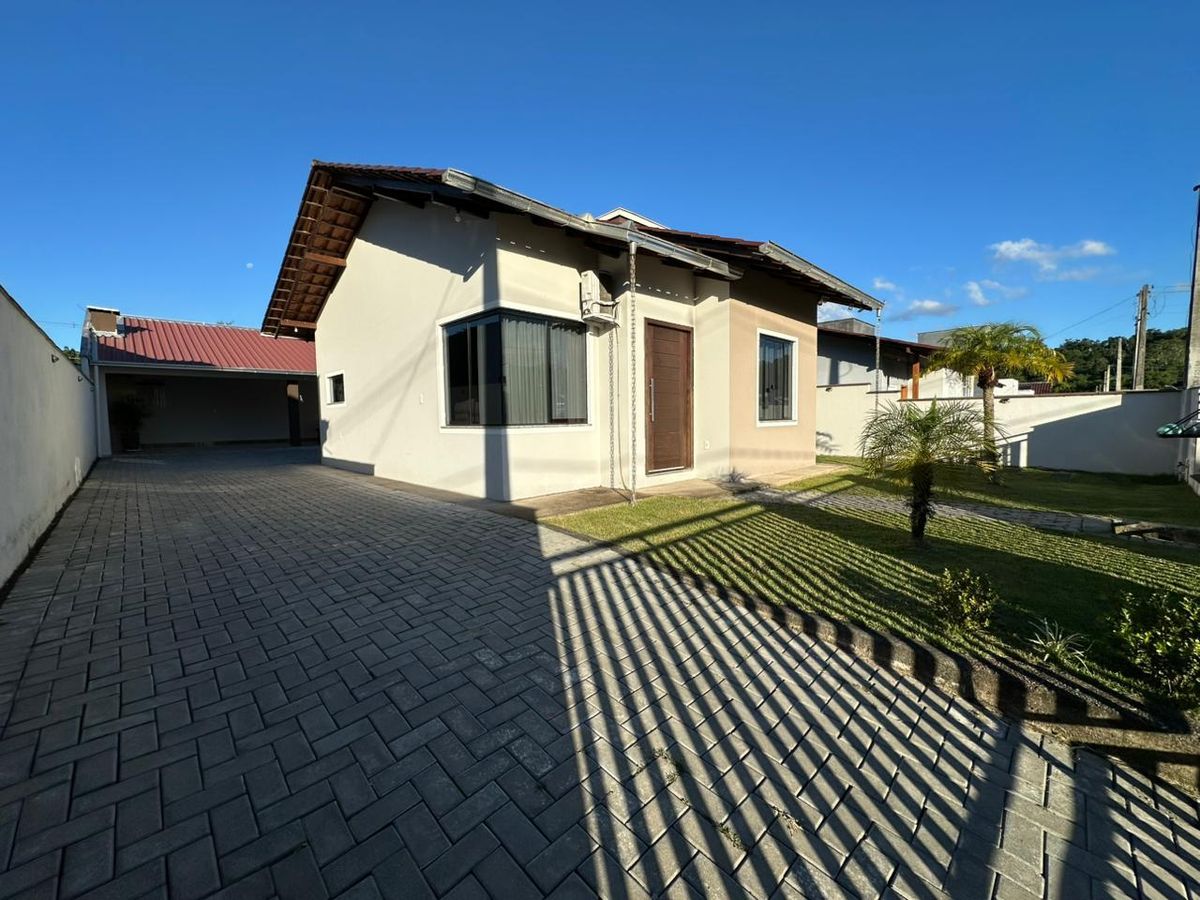 Casa para Venda Ref: 7033 - Casa em Três Rios do Norte, Jaraguá do Sul - à venda - HAUS IMÓVEIS LTDA