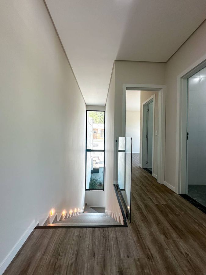 Geminado de Esquina com 1 Suíte + 2 Quartos no bairro Amizade