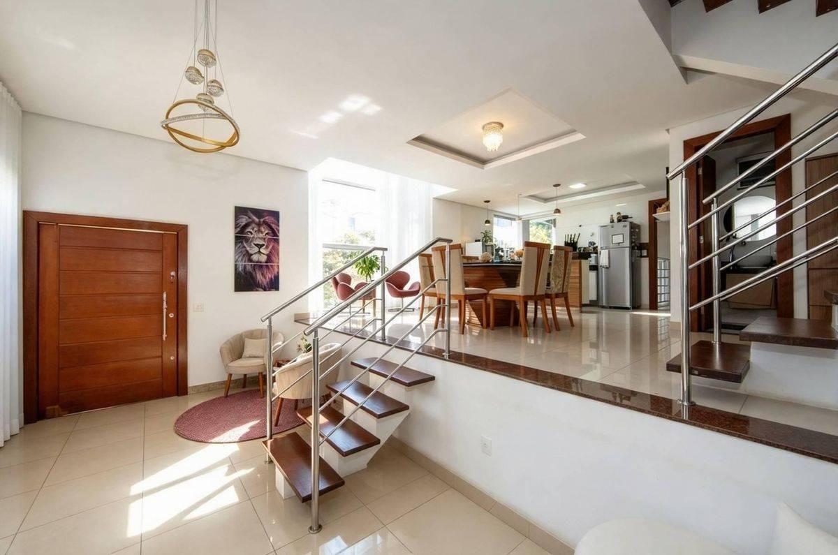 Casa com 4 quartos à Venda, Santa Lúcia - Belo Horizonte - Casa em Santa Lúcia, Belo Horizonte - à venda - Silvio Ximenes Imobiliária