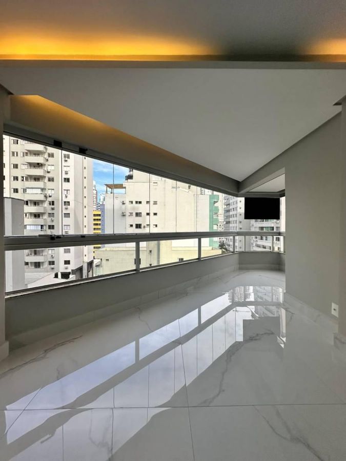 Apartamento QUADRA MAR com 3 suítes à Venda no Edifício Cepar no Centro em Balneário Camboriú - Apartamento em Centro, Balneário Camboriú - à venda - WOW Imobiliária Ltda