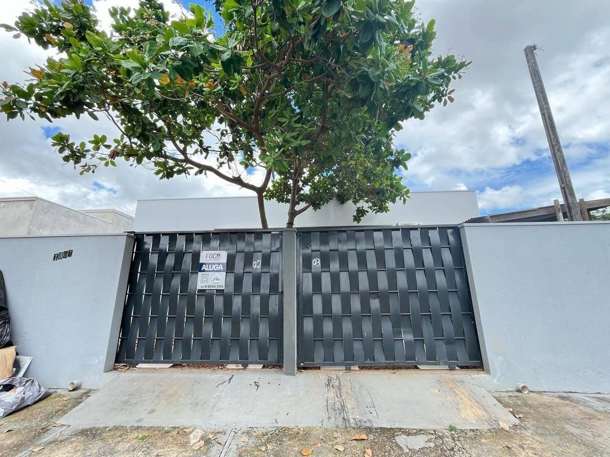 Casa com 2 quartos para Locação