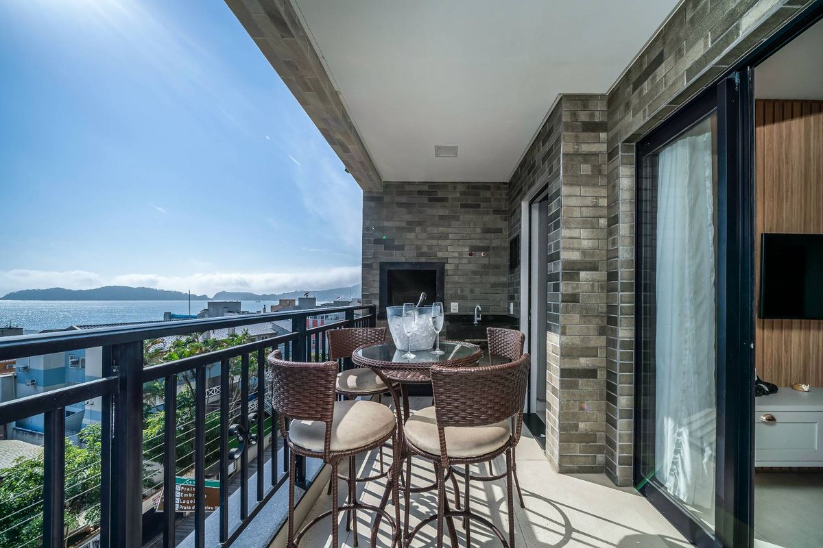 Lindo Apartamento 2 Suítes em Bombinhas com Piscina e Vista Mar - Apartamento em Centro, Bombinhas - para temporada - Imobiliária KS
