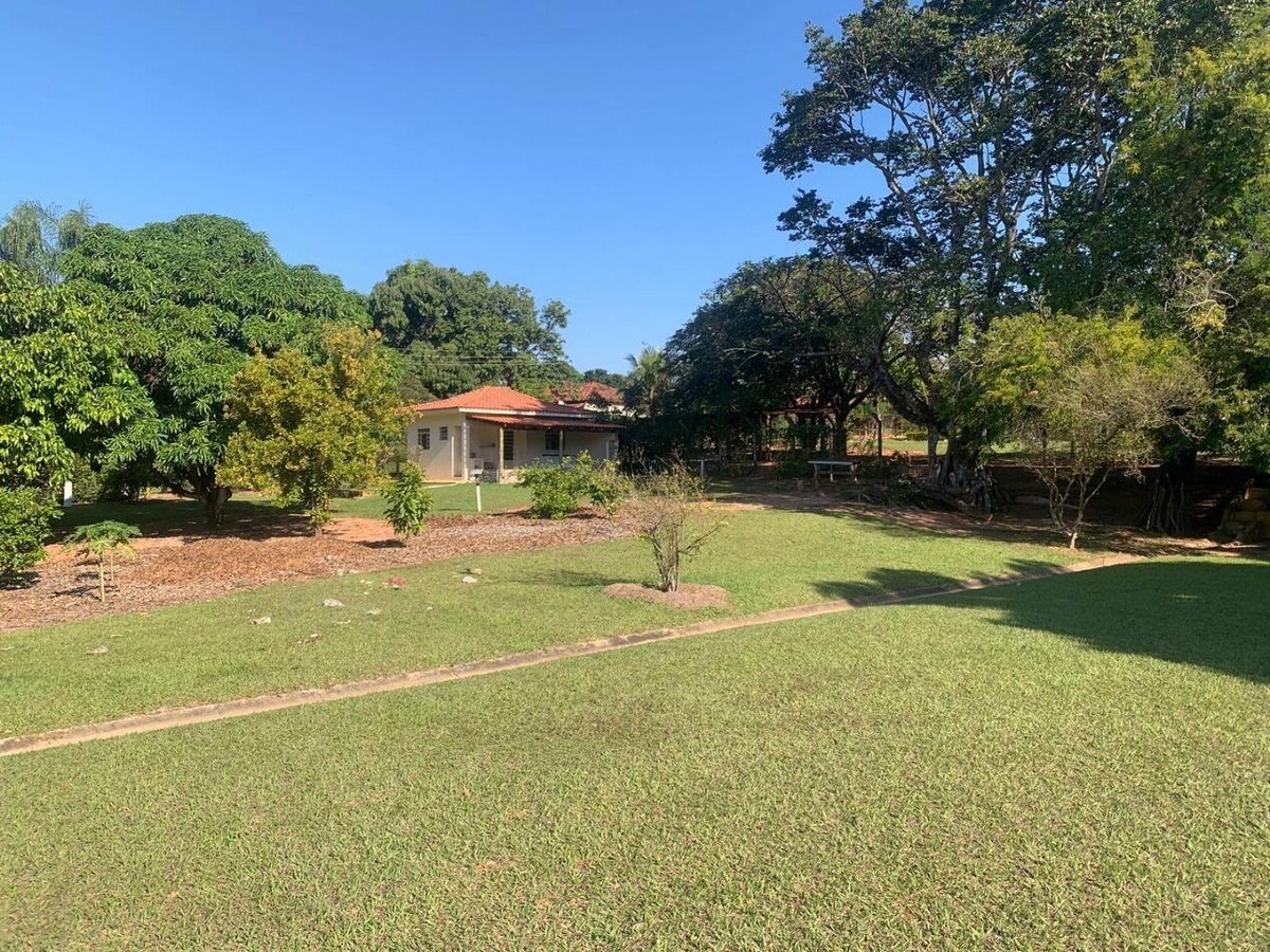 Terreno plano 1500m2, com 1 casa 70m2, com varanda, 2 dorm, sala, coz. banheiro, junto à represa., foto 2