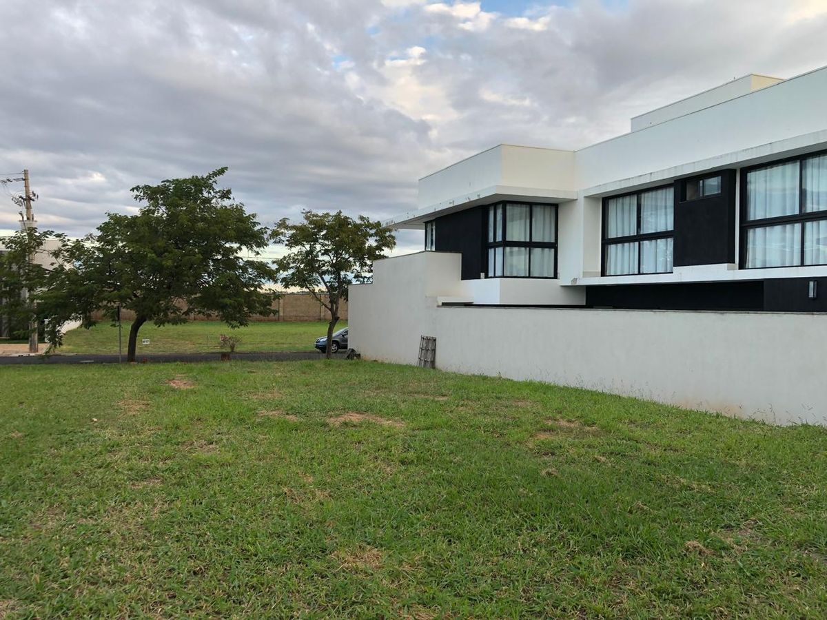 COND. VILLA FLORA II - Residencial › Lote/Terreno