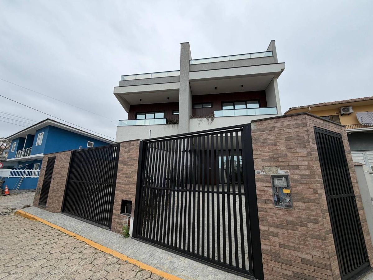 SOBRADO ALTO PADRÃO À 20 METROS DA PRAIA COM JACUZZI NO BAIRRO ITAJUBA - Barra Velha/SC - Sobrado em Itajuba, Barra Velha - à venda - CST SOLUÇÕES IMOBILIARIA LTDA