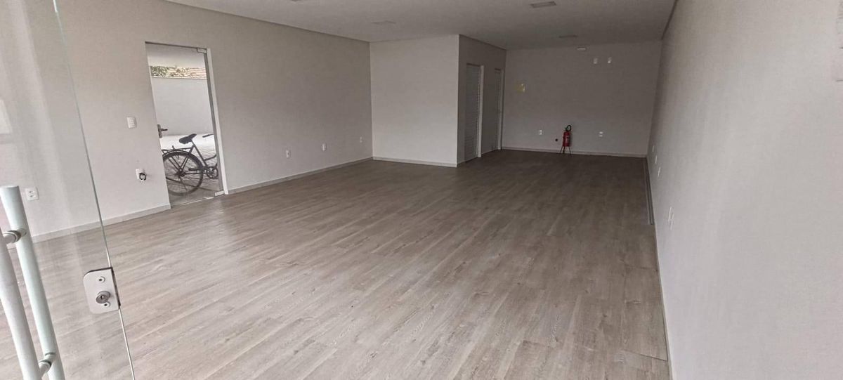 SALA COMERCIAL NA VILA LALAU - JARAGUÁ DO SUL - Salas Comerciais - à venda - Brisa Sul Imóveis