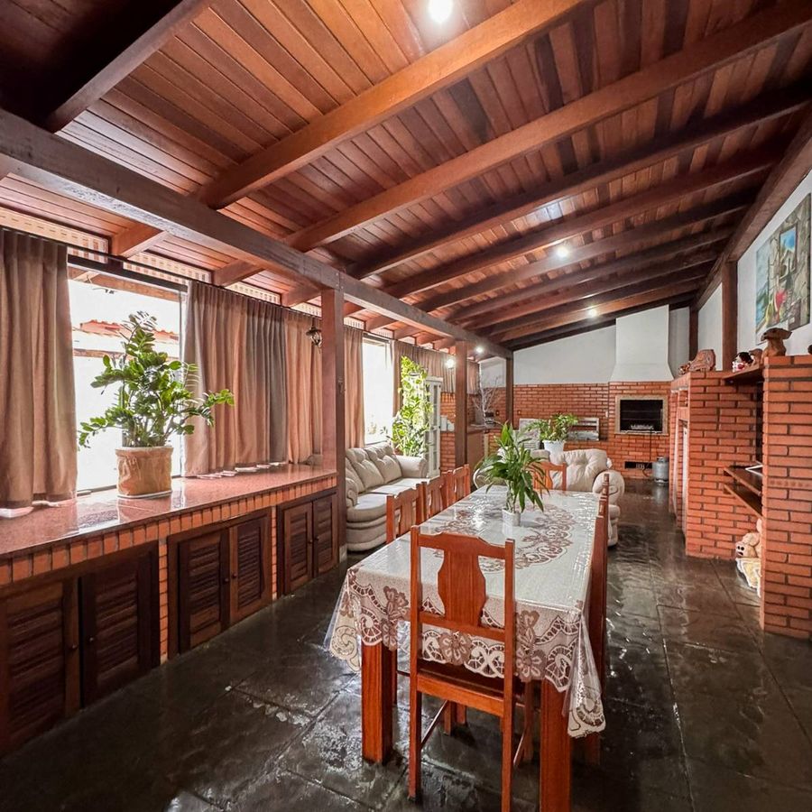 CASA TÉRREA SEMIMOBILIADA COM 3 QUARTOS | CENTENÁRIO - Casa em Centenário, Jaraguá do Sul - à venda - D2 Imóveis