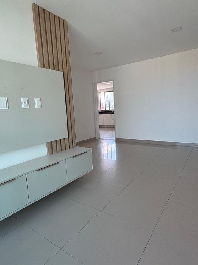 OPORTUNIDADE - Aluga-se apt. com 91m², 3 Quartos, 1 Suíte, 2 vagas de Garagem. A poucos metros da praia de B. Viagem - Apartamento em Boa Viagem, Recife - para locação - Melo Gestão de Imóveis
