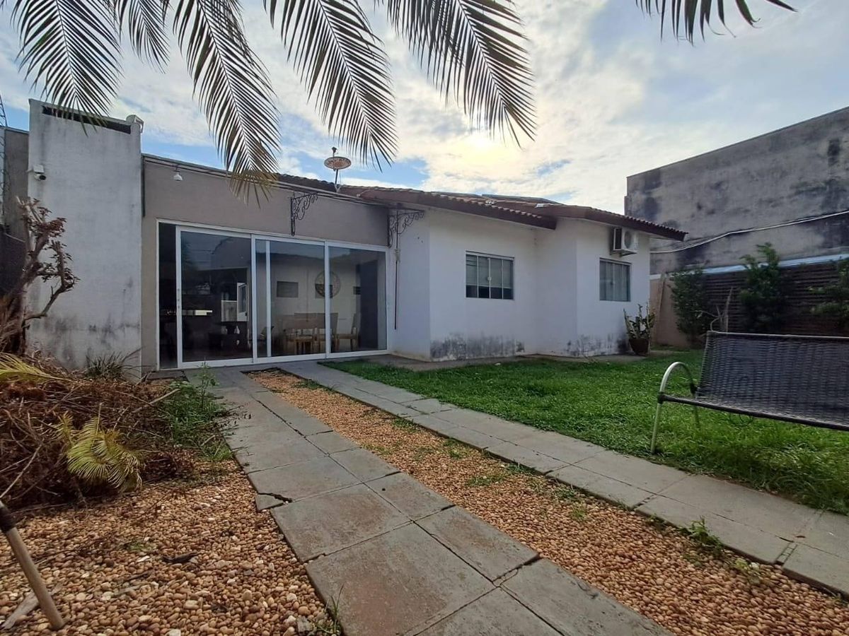 Casa com 3 quartos, 1 suíte