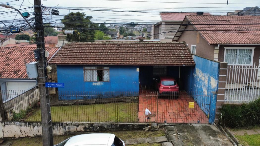 More proximo do Parque Barigui, estuda troca por apartamento - Casa em Santo Inácio, Curitiba - à venda - SCHAEFER IMOVEIS LTDA