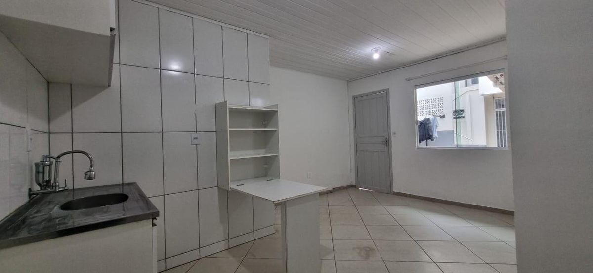 Apartamento para locação anual semimobiliado, 1 quarto, no bairro São João, Itajaí-SC - Apartamento em Dom Bosco, Itajaí - para locação - I3 CORRETORES ASSOCIADOS S/S