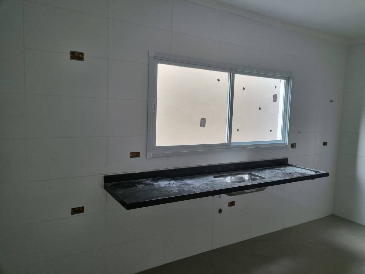 Sobrado com 3 quartos à Venda, Jardim Santa Bárbara - Guarulhos